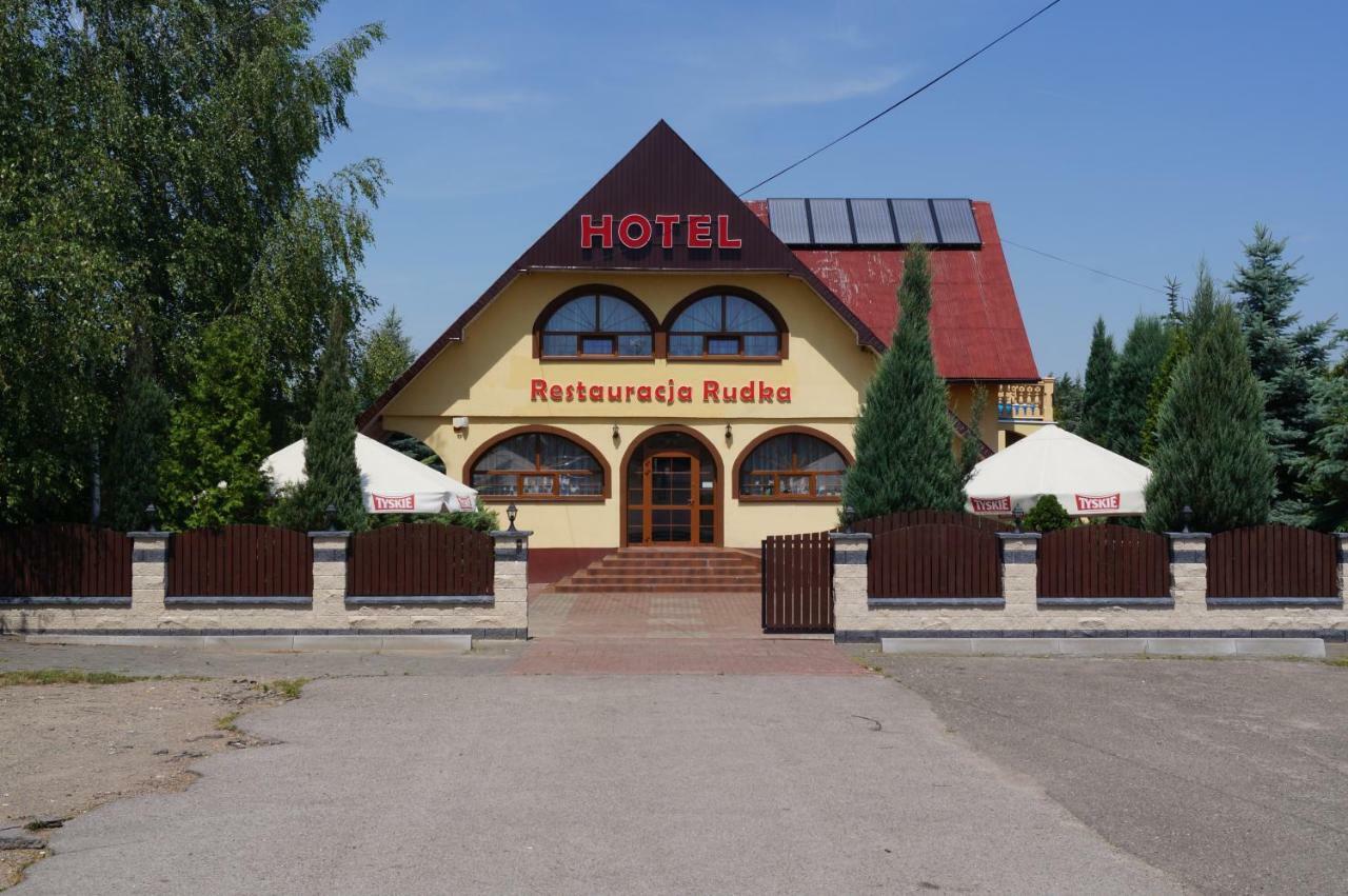 Ostrowiec Świętokrzyski Hotel-Restauracja-Bar Rudka מראה חיצוני תמונה