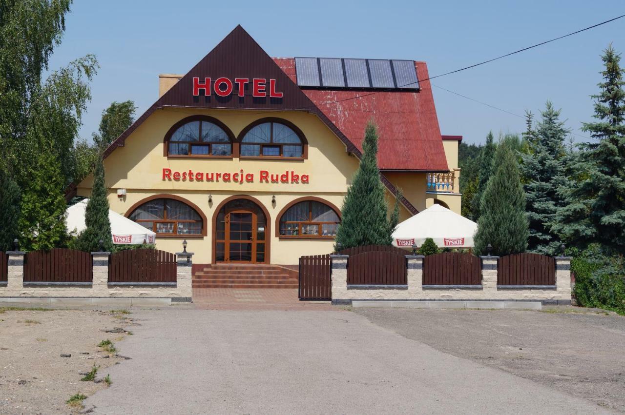 Ostrowiec Świętokrzyski Hotel-Restauracja-Bar Rudka מראה חיצוני תמונה