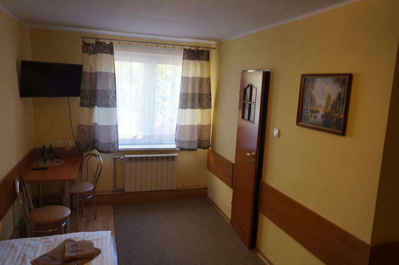 Ostrowiec Świętokrzyski Hotel-Restauracja-Bar Rudka מראה חיצוני תמונה