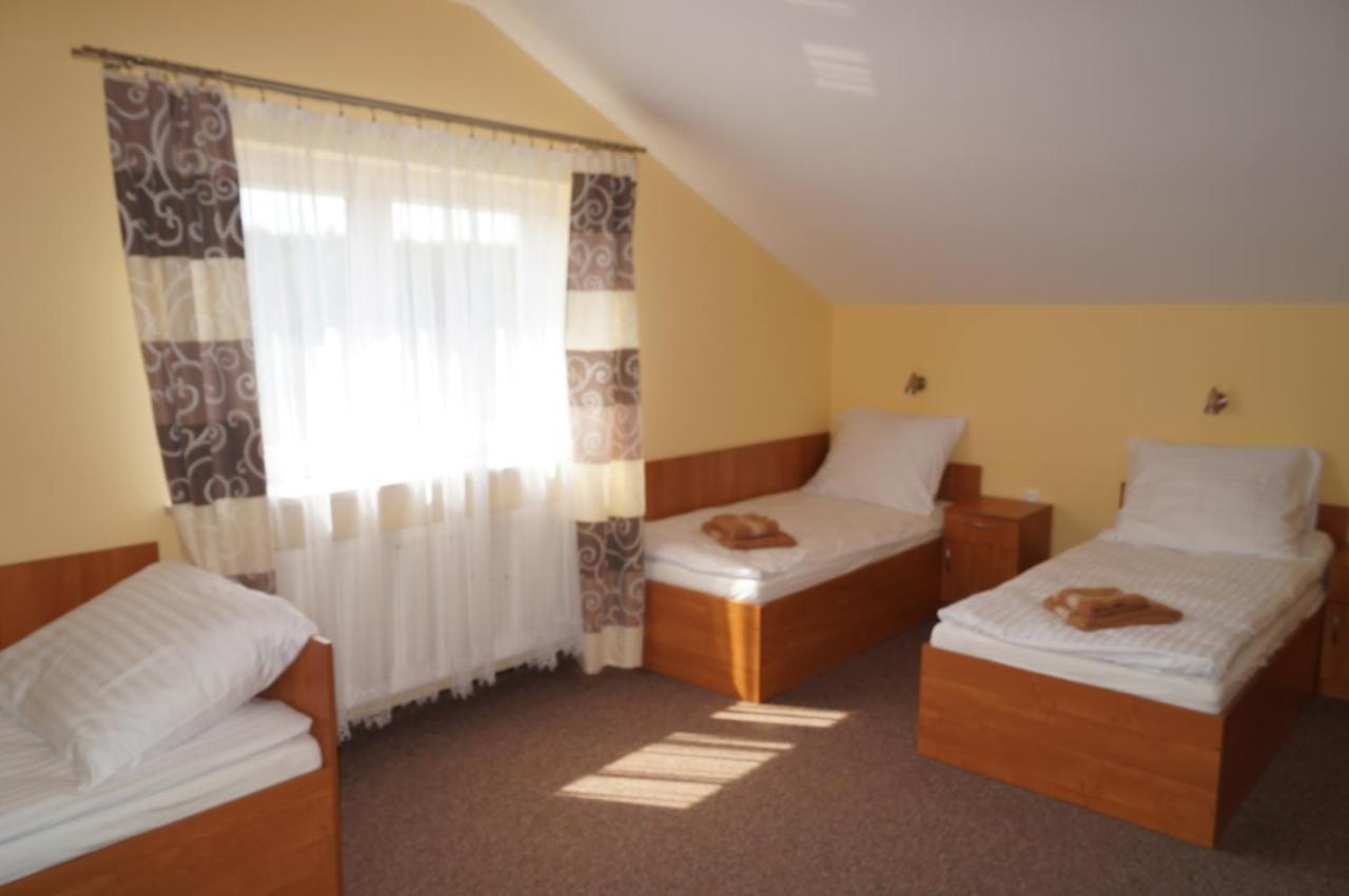 Ostrowiec Świętokrzyski Hotel-Restauracja-Bar Rudka מראה חיצוני תמונה